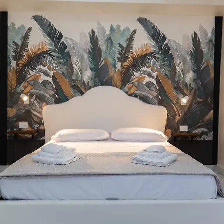 Paradise House Napels
