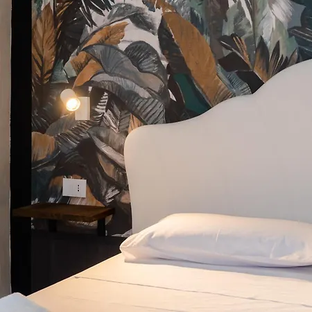 Paradise House * Napels